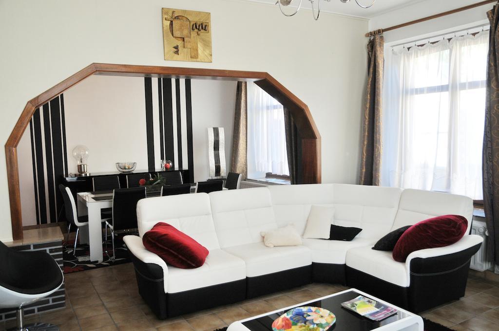 Gite Stone Lodge Bourcy Eksteriør bilde